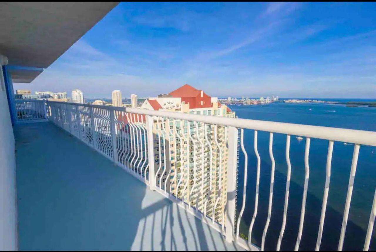 Stunning 2Br Condo Brickell-Waterviews-Freeparking マイアミ エクステリア 写真