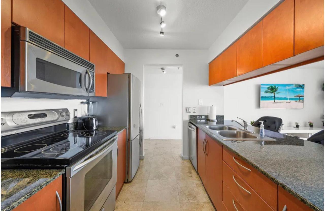 Stunning 2Br Condo Brickell-Waterviews-Freeparking マイアミ エクステリア 写真